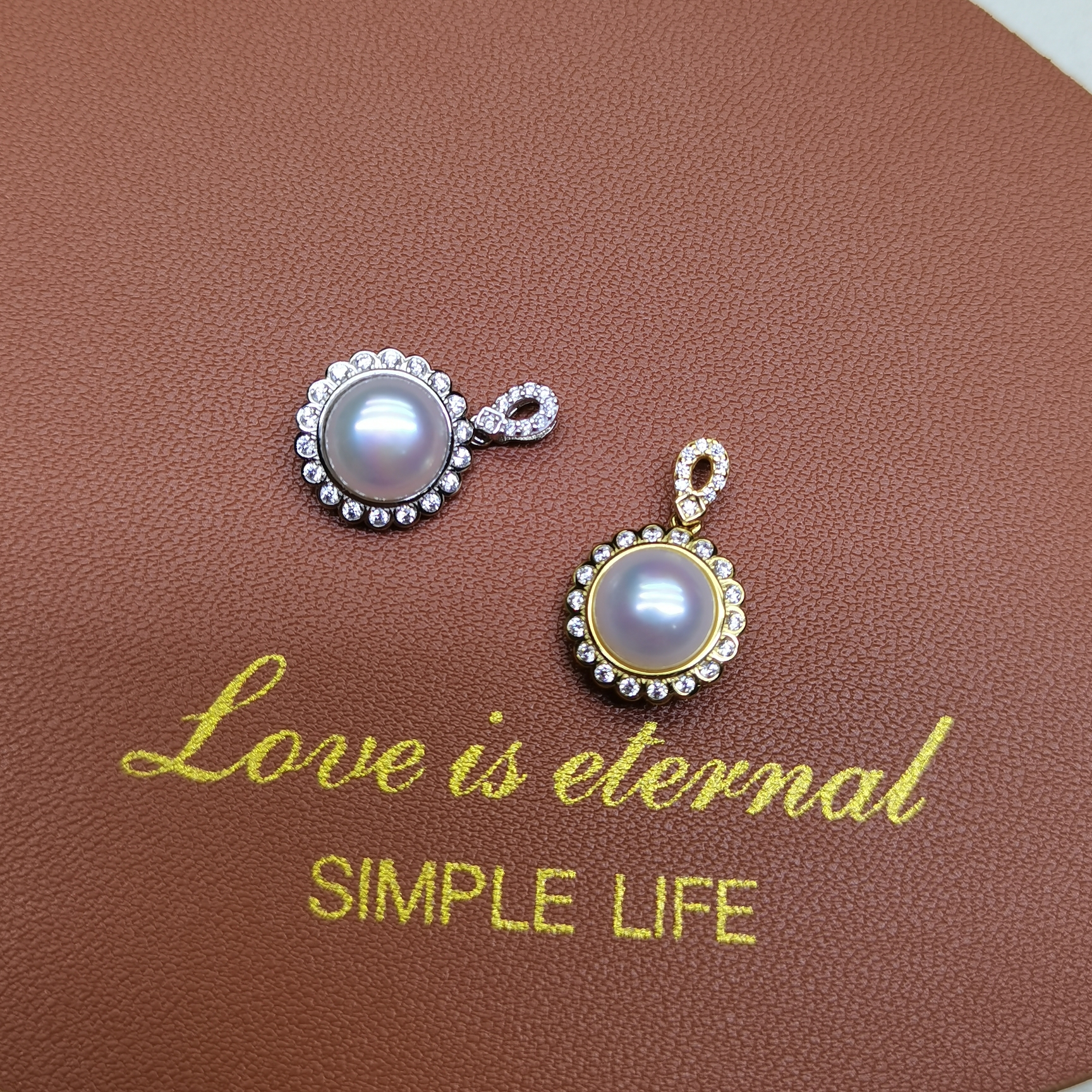 经典太阳花B款 8-9mm淡水白色珍珠s925银吊坠～