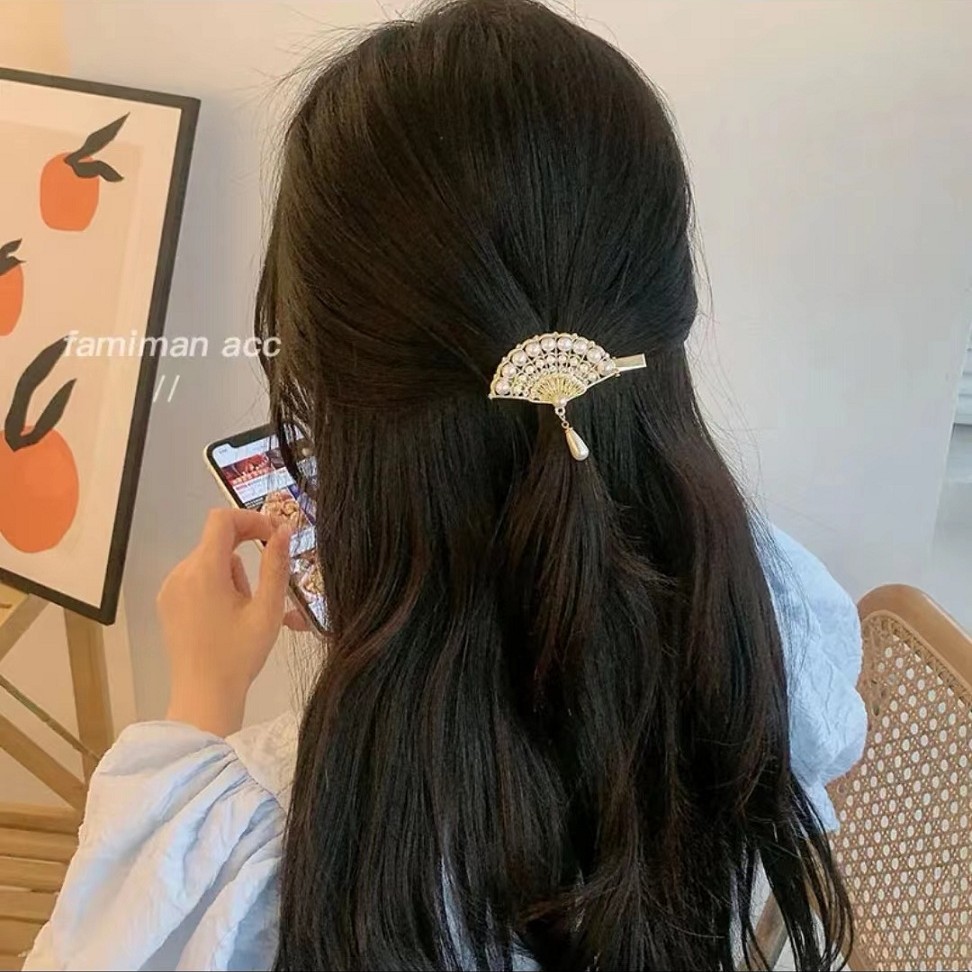 新款韩版水钻珍珠发夹蝴蝶结碎发夹简约时尚头饰女款鸭嘴高颜值