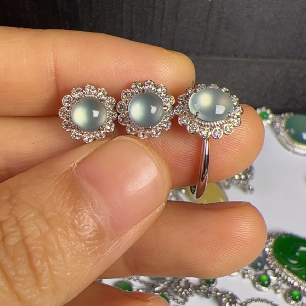 【闪购商品】翡翠戒指18K金镶嵌