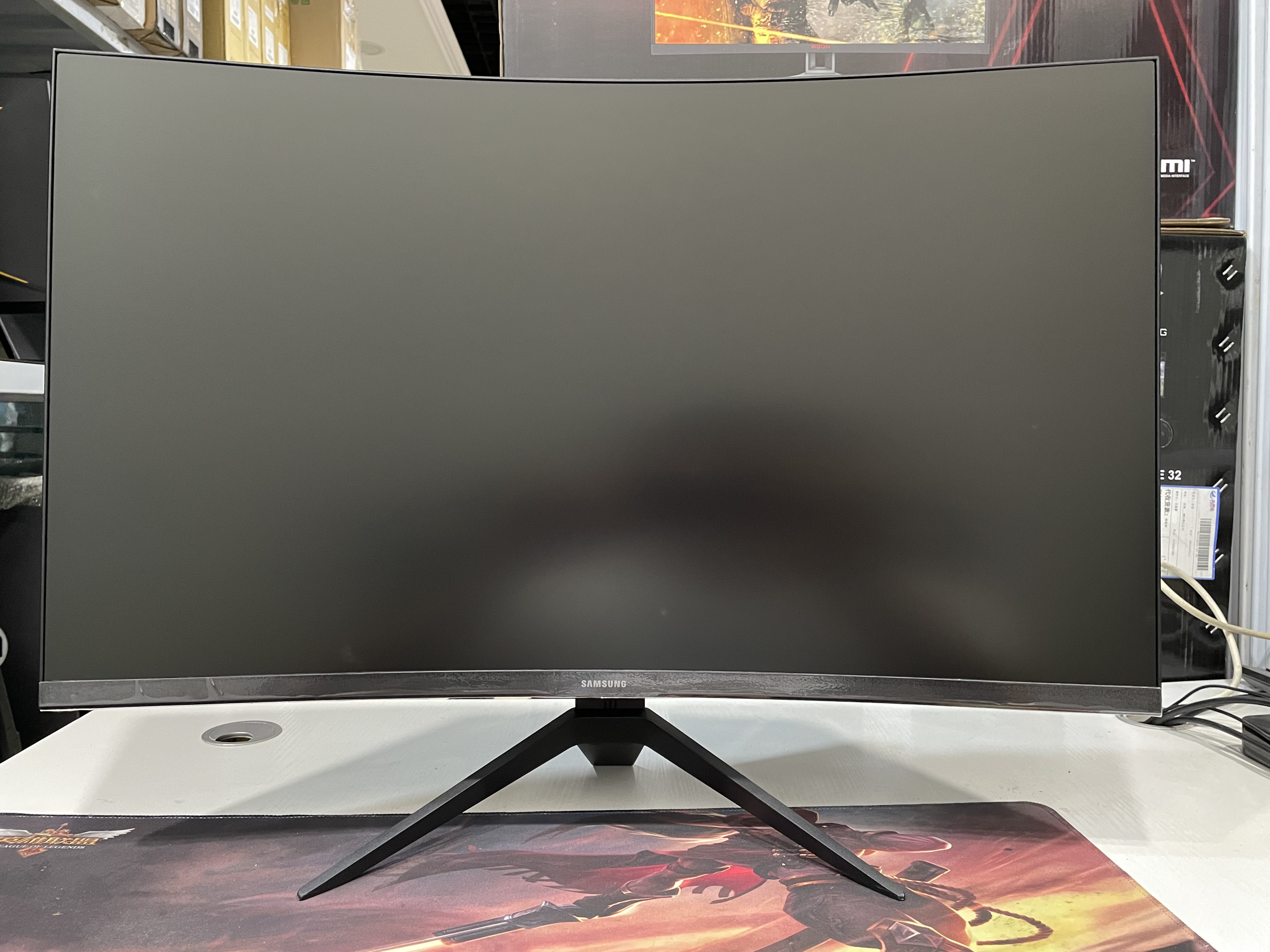 9新 Samsung/三星 32寸带电竞背景灯高刷165HZ游戏办公显示器曲面