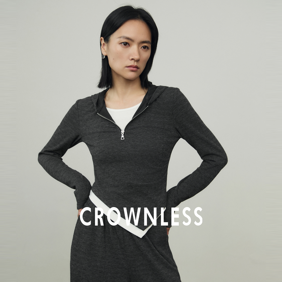 CROWNLESS未冕秋季新品时髦弹力Viscose层次撞色假两件连帽T恤女
