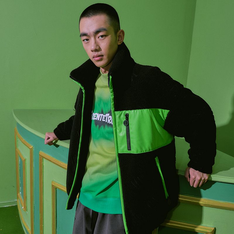 【活动】33潮牌羊羔毛羽绒服立领撞色拼接宽松羽绒服S55402117