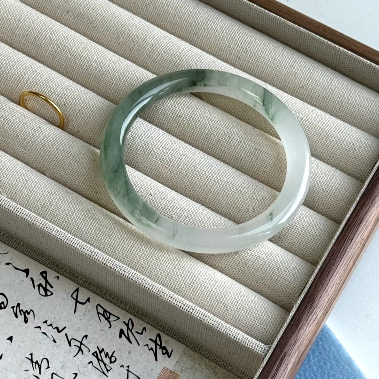 石英质玉天山翠手镯多样性发货（轻微色差，实物为准）编号：360