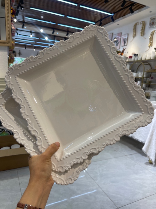 （新疆包邮）两个装12寸大号正方盘，大盘鸡盘，长宽30厘米。有小黑点