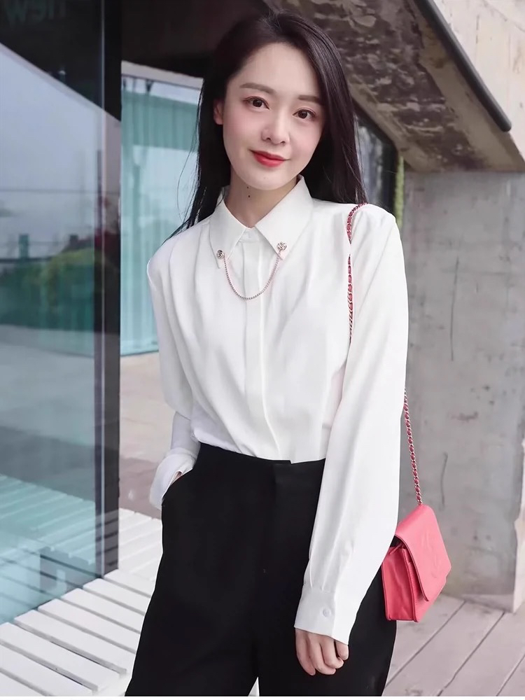 （商场同款）春秋秋季新款百搭显瘦色丁质感设计款链条长袖衬衫女