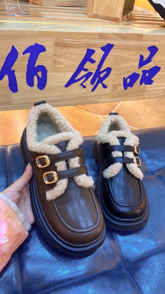 英伦风羊羔绒加绒乐福鞋