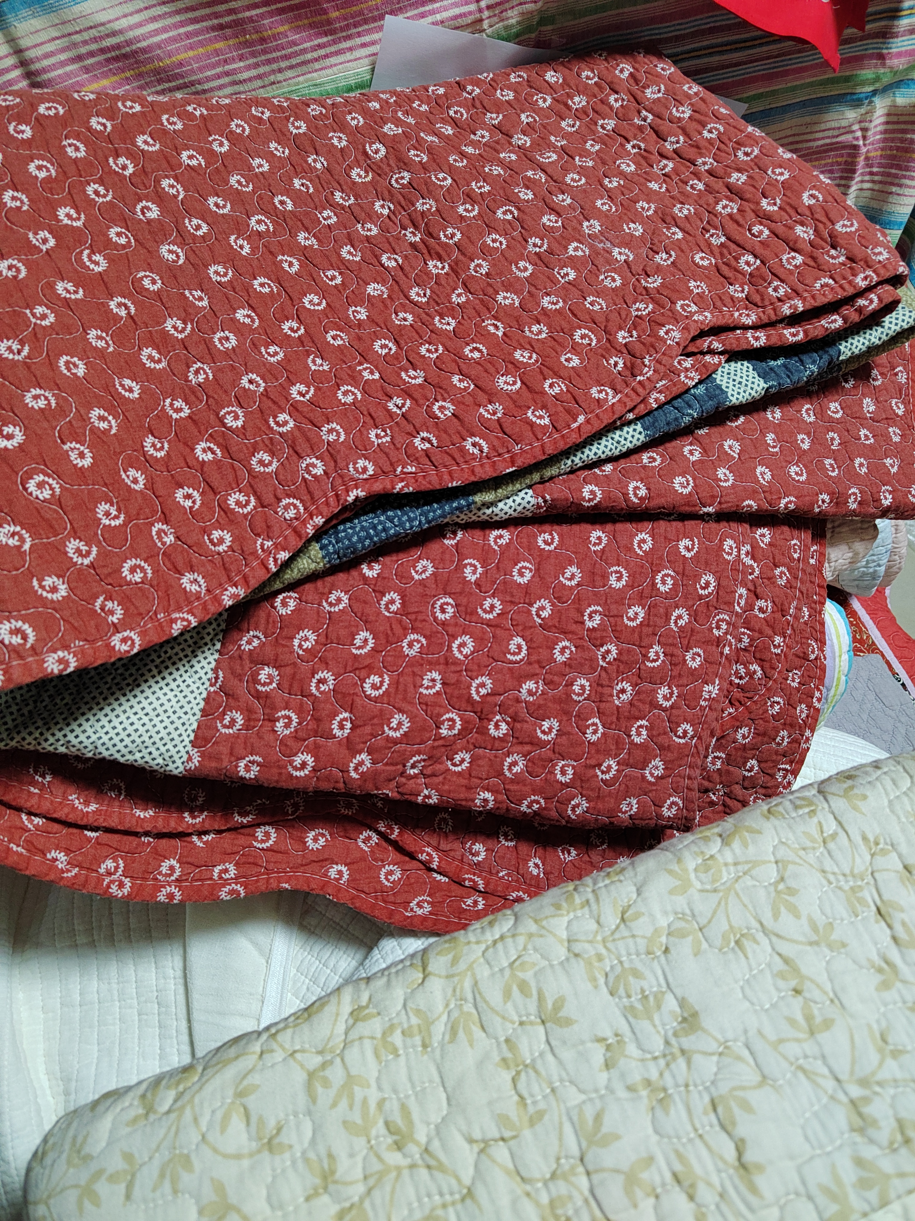 各种颜色尺寸床盖