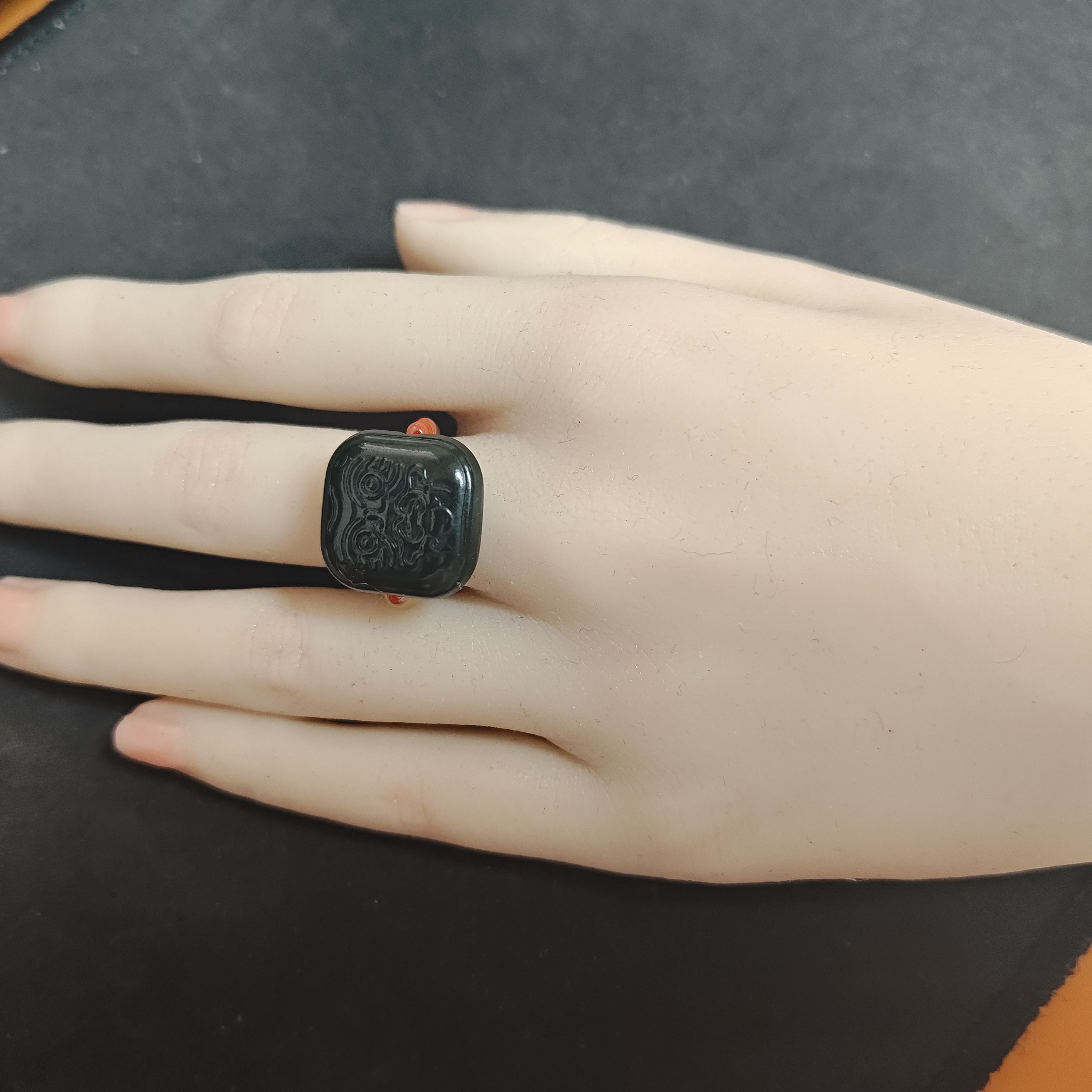 [0025]天然和田玉扎基拉姆精美女款戒指