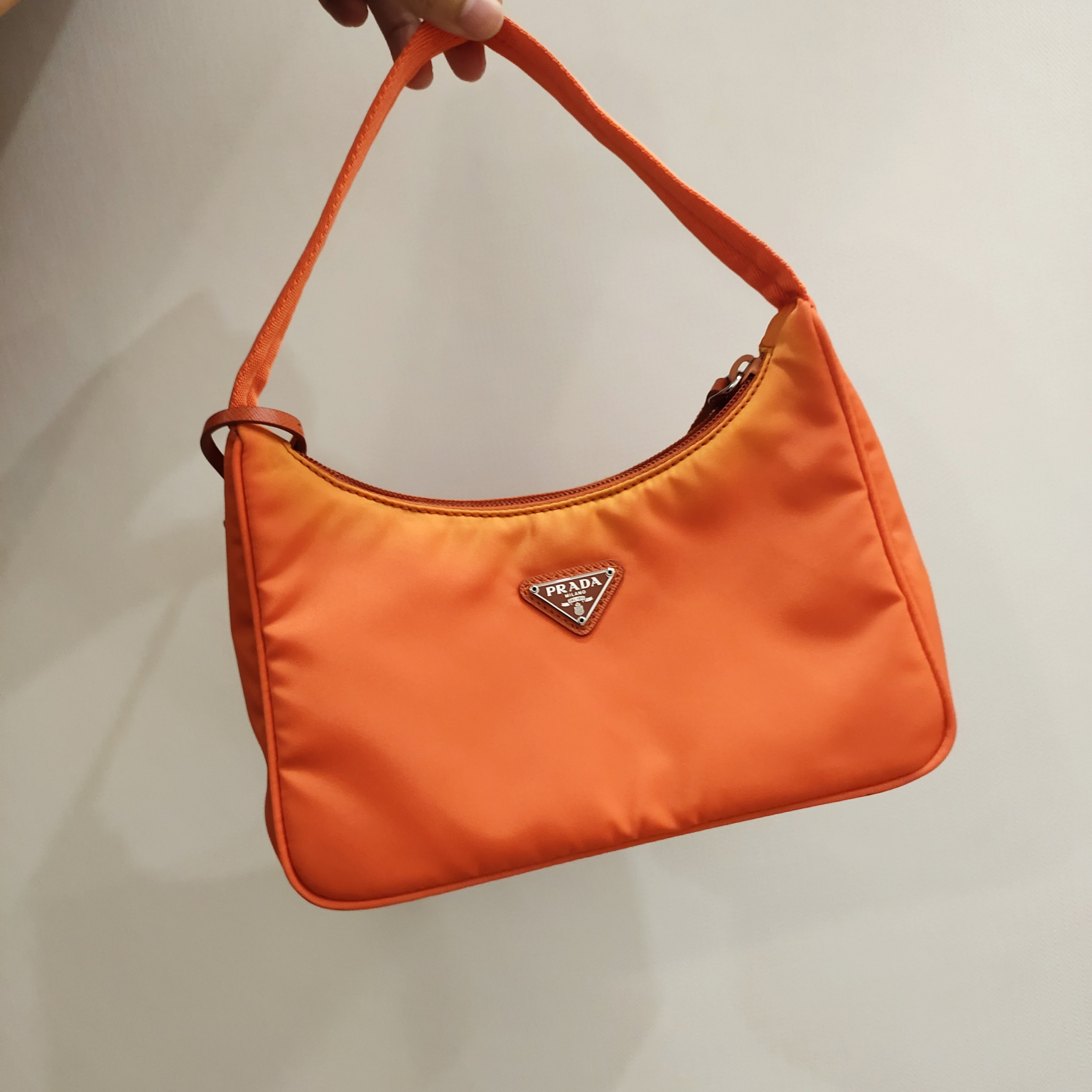 95新 Prada/普拉达 蓝总/橙色 hobo 2000系列 单肩包