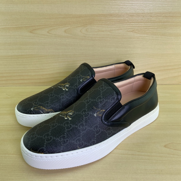 未使用 GUCCI/古驰 双G互扣老花暗纹满印印画小老虎一脚蹬舒适