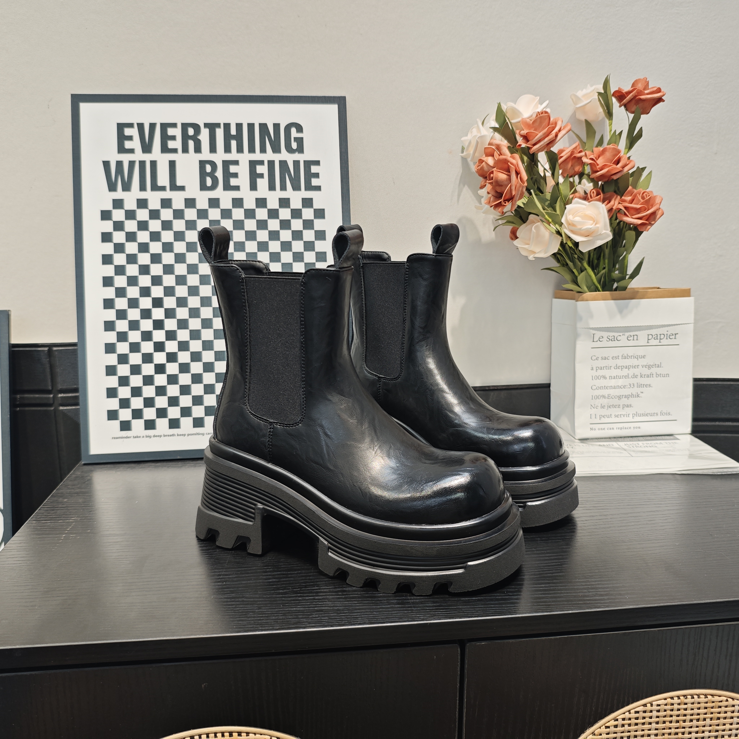 秋季新款时尚女士马丁靴休闲厚底增高英伦风烟筒靴 Y 检 0122-1