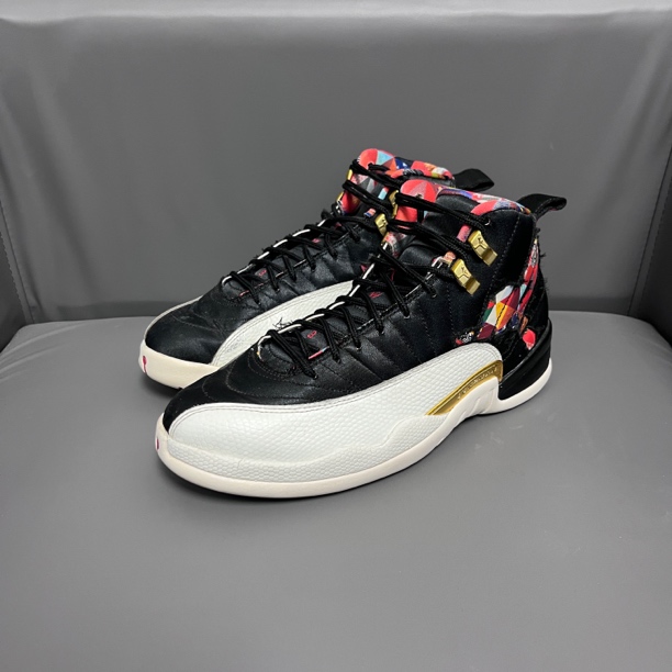 90新 NIKE/耐克 42码aj12百家衣刮刮乐无盒9新球鞋