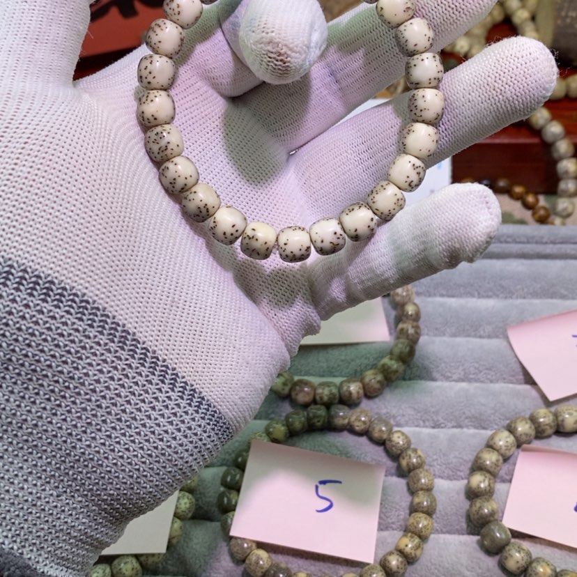 【闪购商品】星月菩提吊坠猪****?