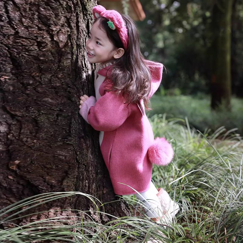 女童冬装草莓熊呢大衣2024新款洋气宝宝冬季三层加棉加厚呢子儿童