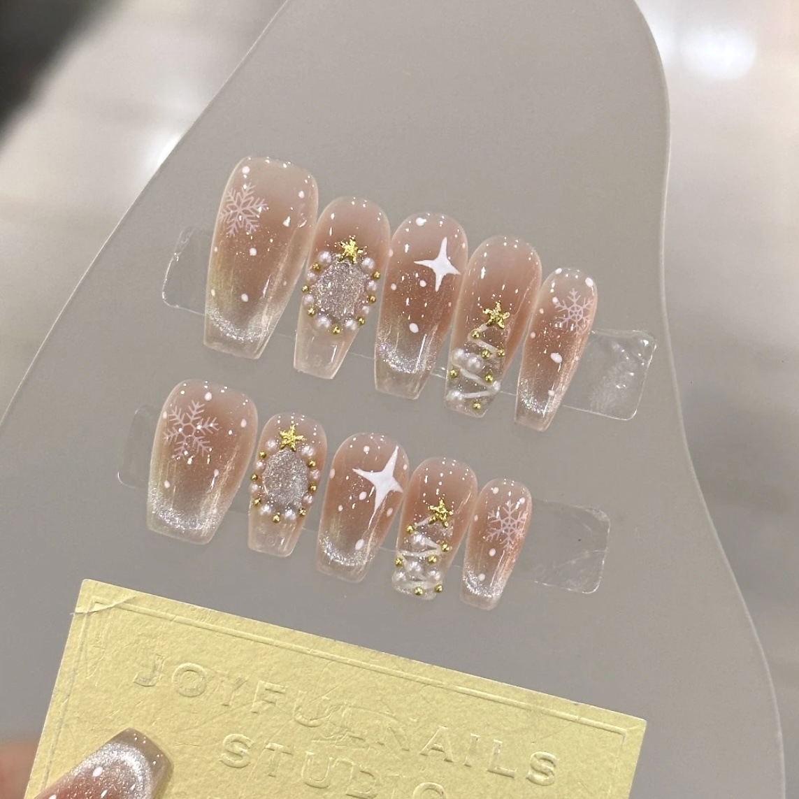 【浪漫主义】手工穿戴甲圣诞款猫眼法式珍珠雪花秋冬温柔显白甲片