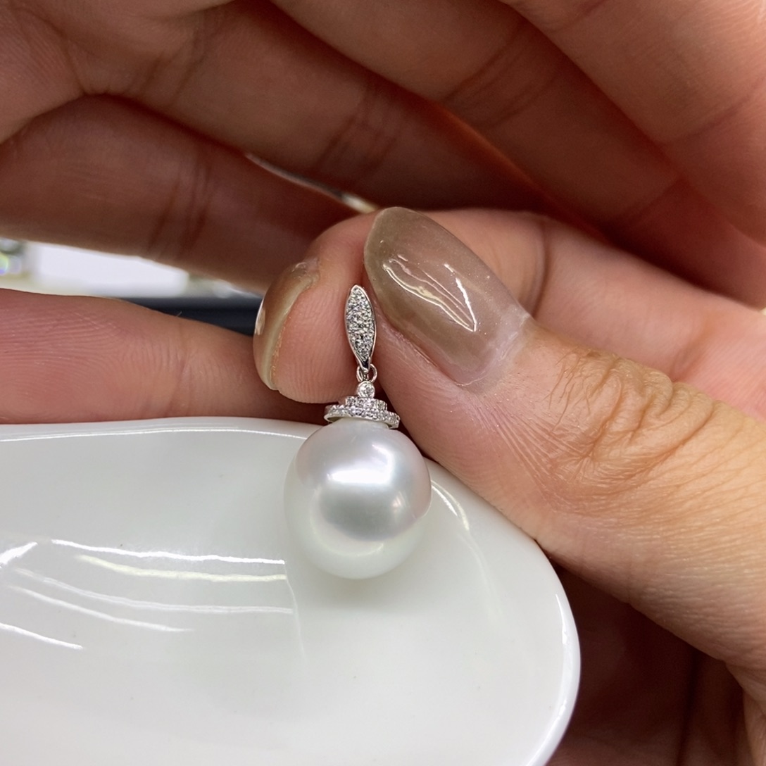 海水珍珠吊坠(不含链)18K金镶嵌