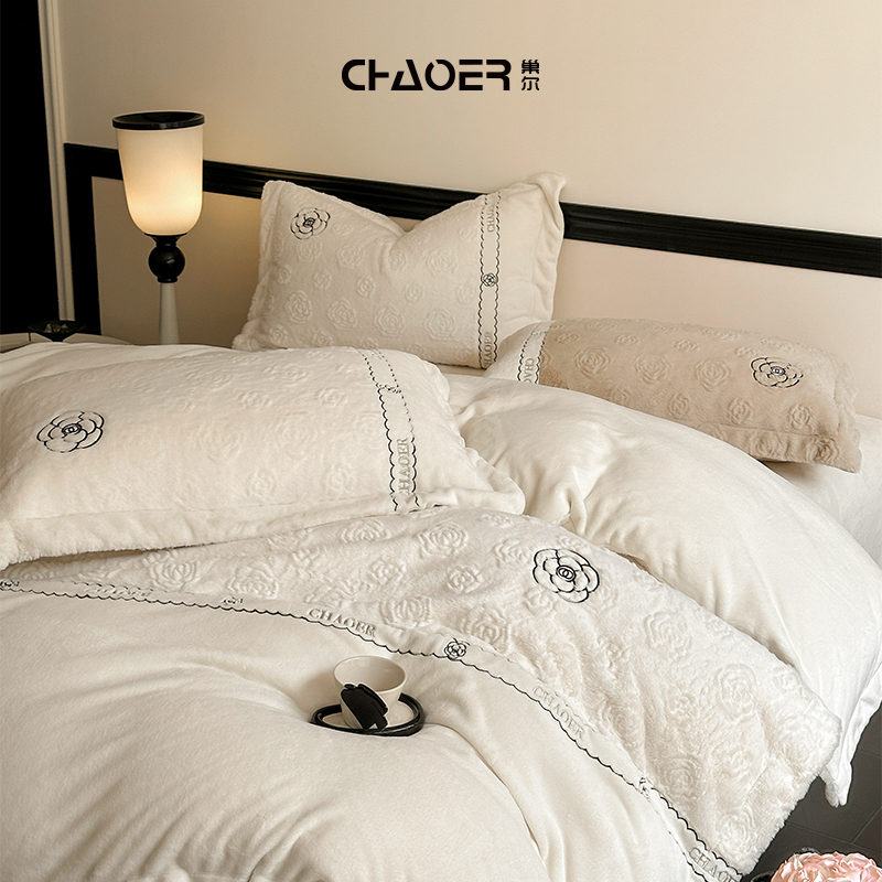 巢尔【嘉柏丽尔】小香风秋冬季双面加厚保暖牛奶绒四件套兔毛绒被套