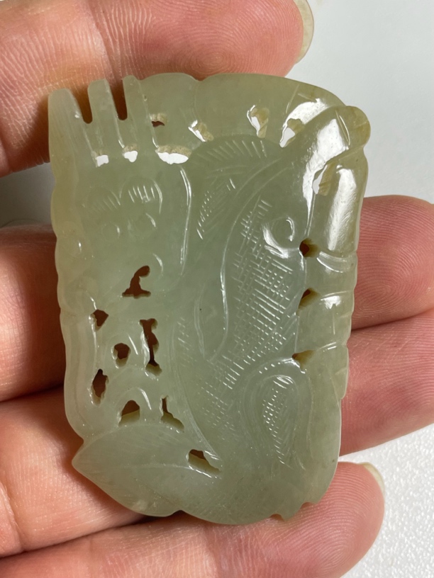 和田玉青玉麒麟镂空工艺