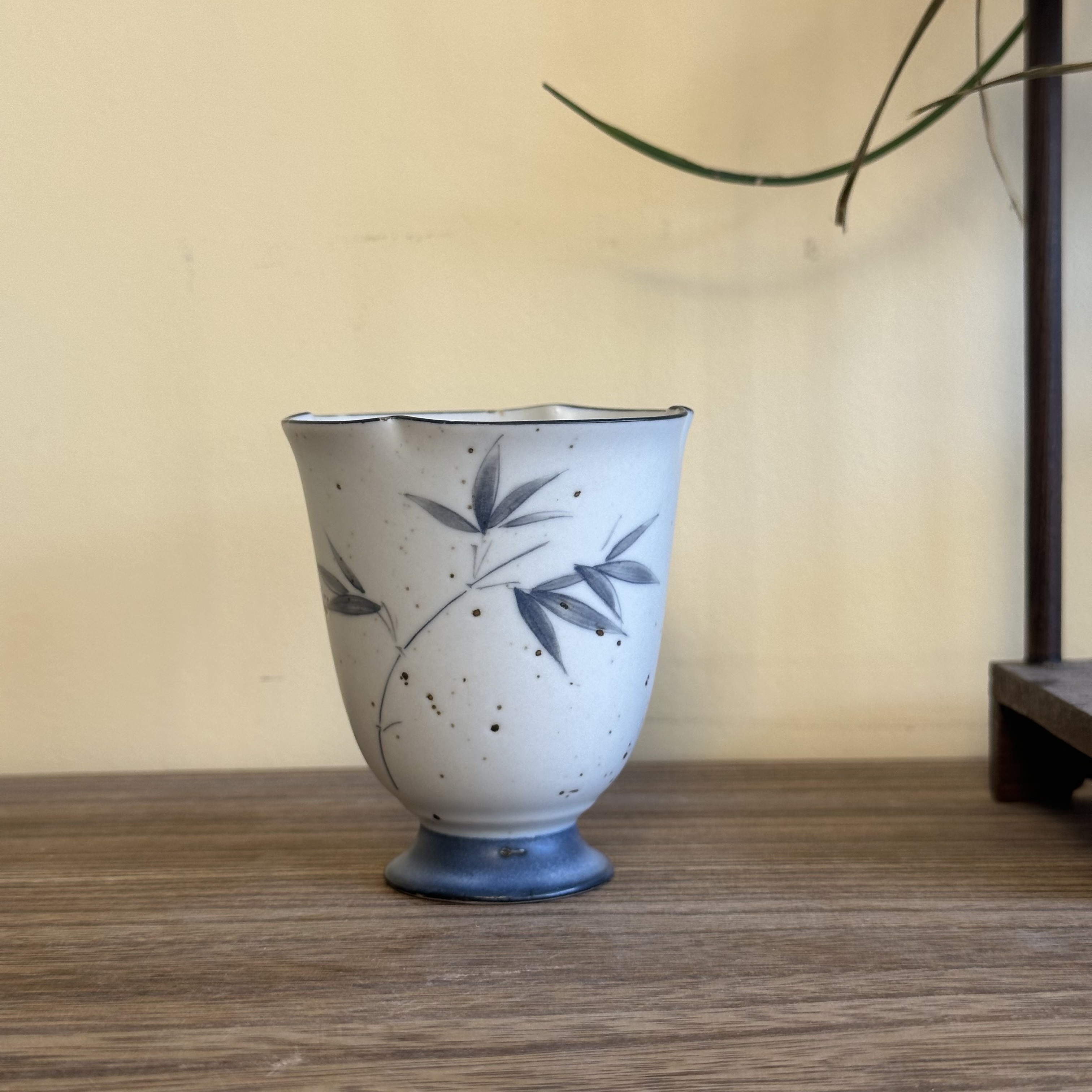 【岩悟】拙青手绘竹青花口杯.3222.中式复古手绘茶杯家用功夫茶具