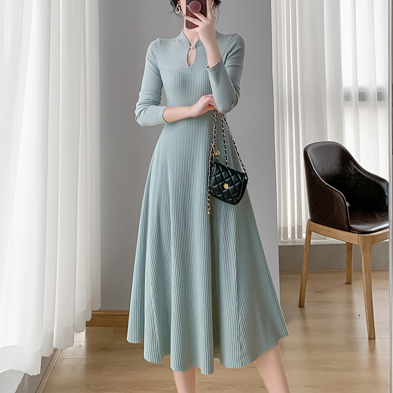 新中式国风针织连衣裙女秋冬新款气质收腰显瘦过膝毛衣中长款裙子