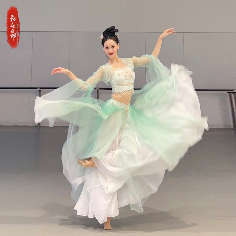 【青青子衿】礼仪之邦中国风舞蹈古典演出服女飘逸仙气原创汉服