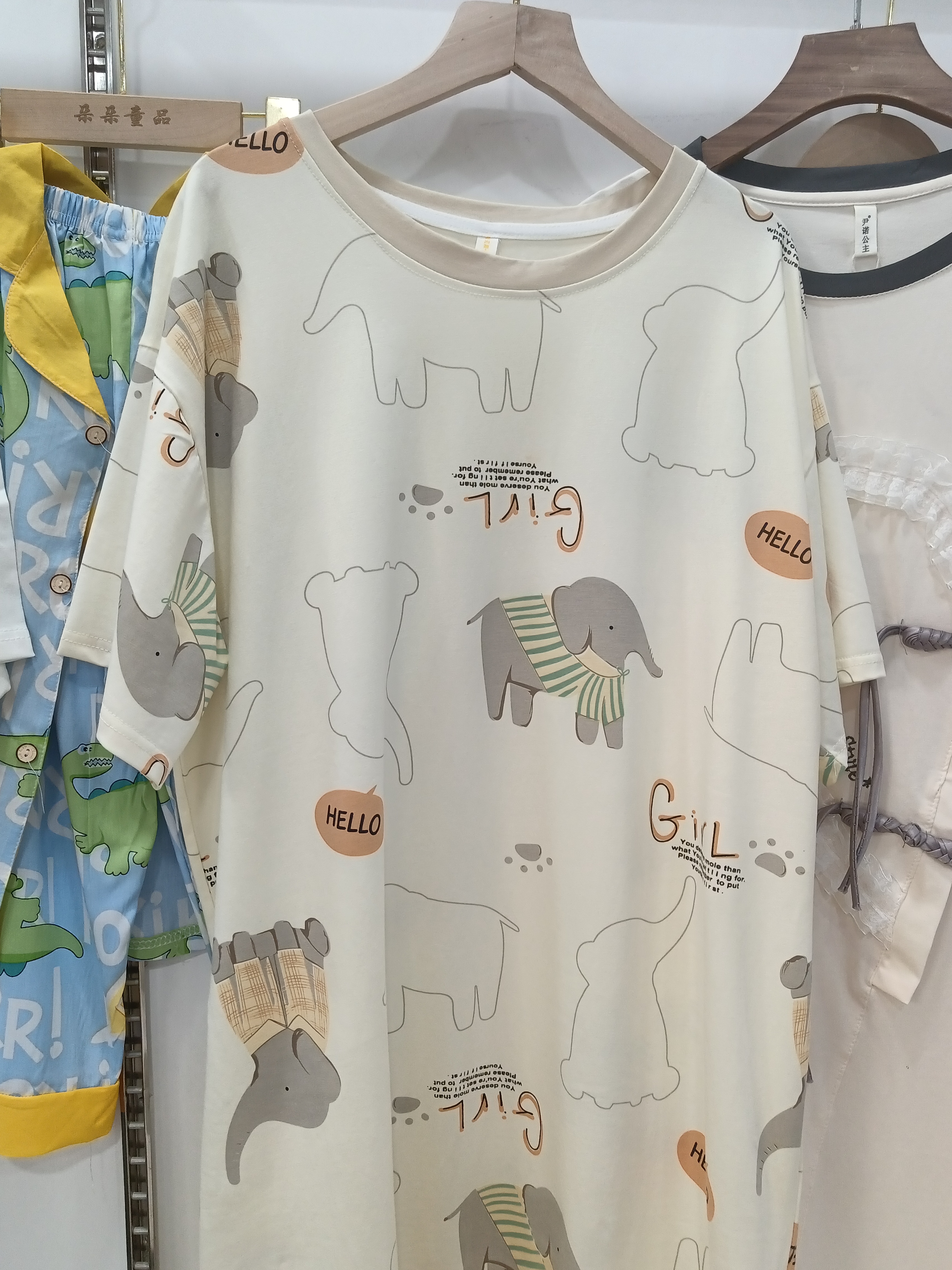 夏季末上衣女装时尚印花圆领