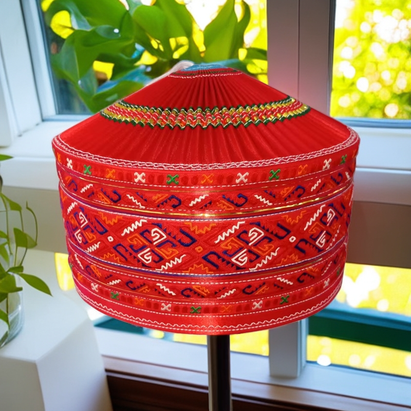 贵州芦笙妹手工刺绣少女帽子