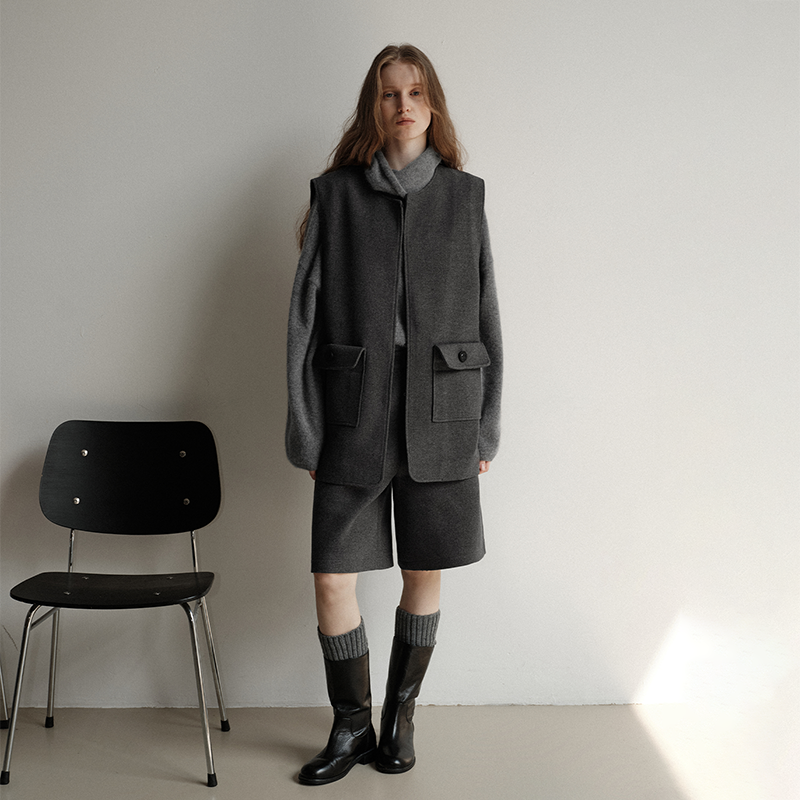 Veega Chic大贴袋设计特殊纹理呢料简约廓形马甲