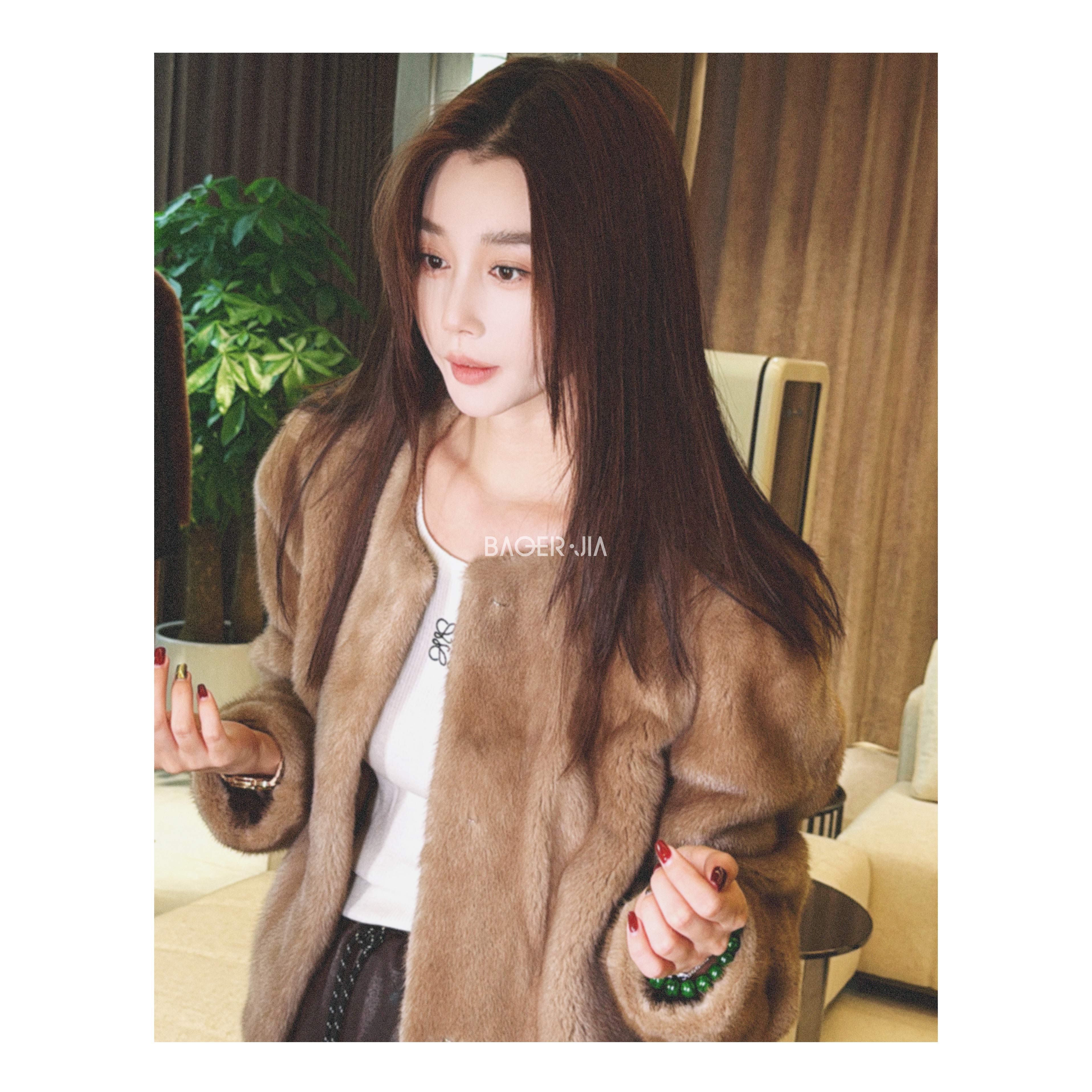 20-宝儿家含幂BI05434308早秋新款穿搭帕斯条原色水貂毛皮上衣