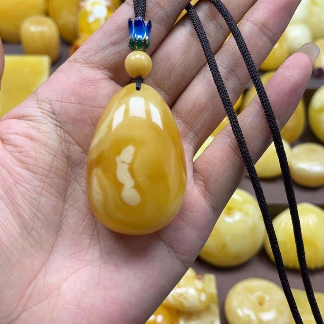 蜜蜡珠宝奇石未镶嵌