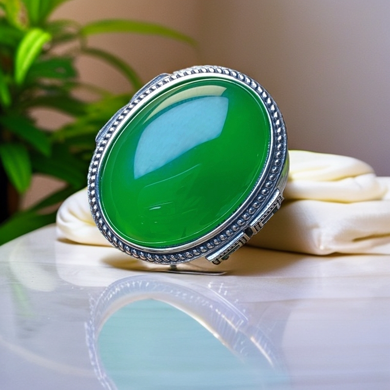 阳绿戒指S925银玉石银戒重工蛋面大气时尚