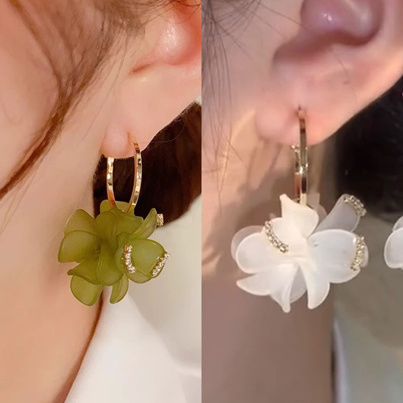 925银耳饰 dy超仙气质甜美亚克力花瓣耳扣耳钉女小清新