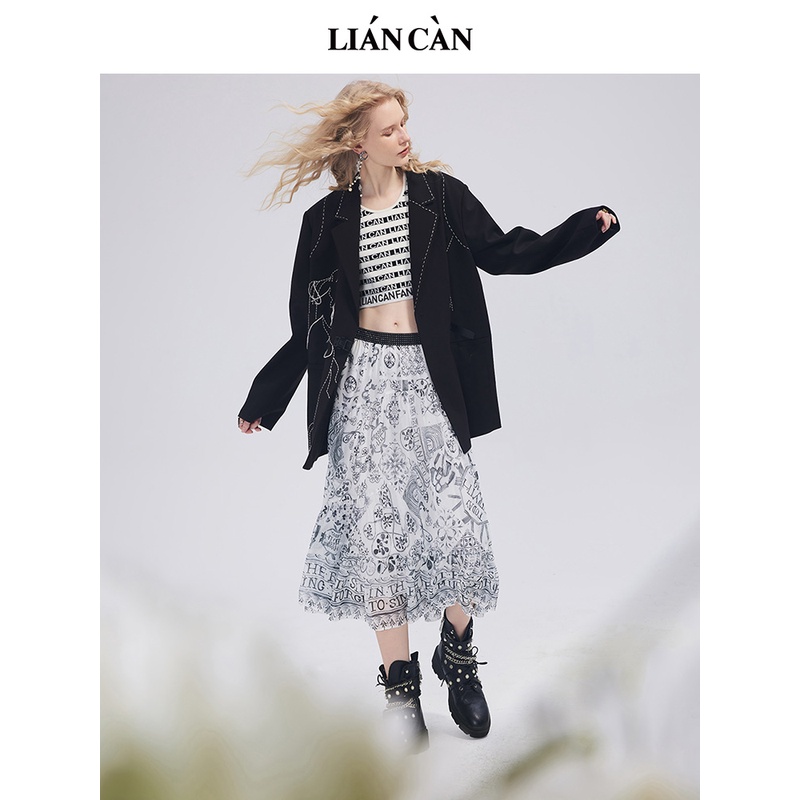 莲灿2025秋商场同款波西米亚风绣花铆钉有垫肩西服外套7123168002