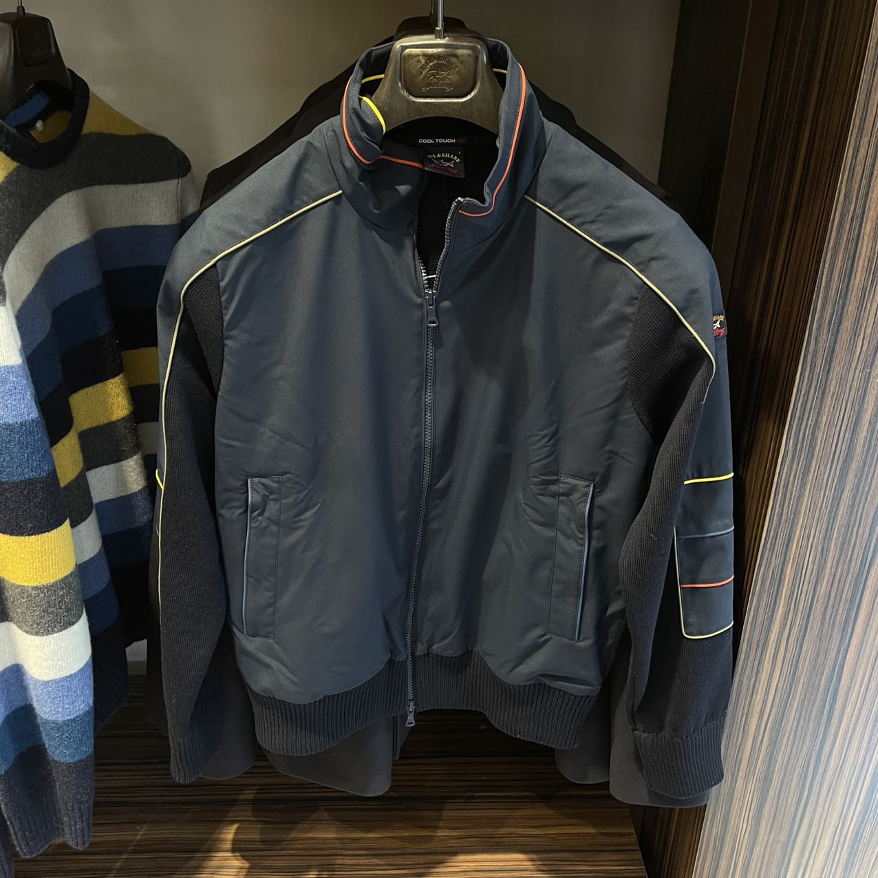 保鲨 不退换  羊毛拼接台风20000外套 下单联系客服