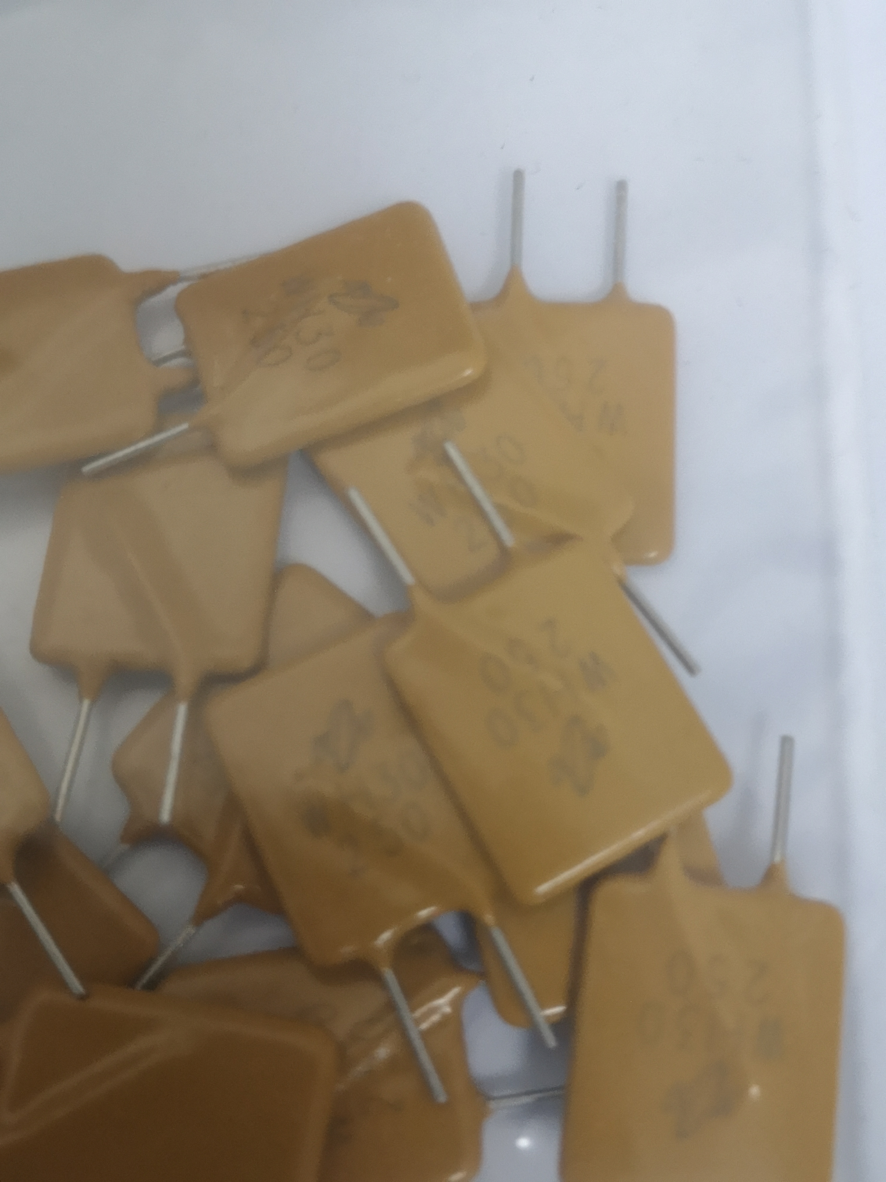 自恢复保险丝产品，工厂货源，品质保证