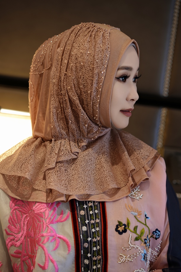 【嘉米拉】新品蕾丝钉珠套头巾逐光蝶语JML1034T-1