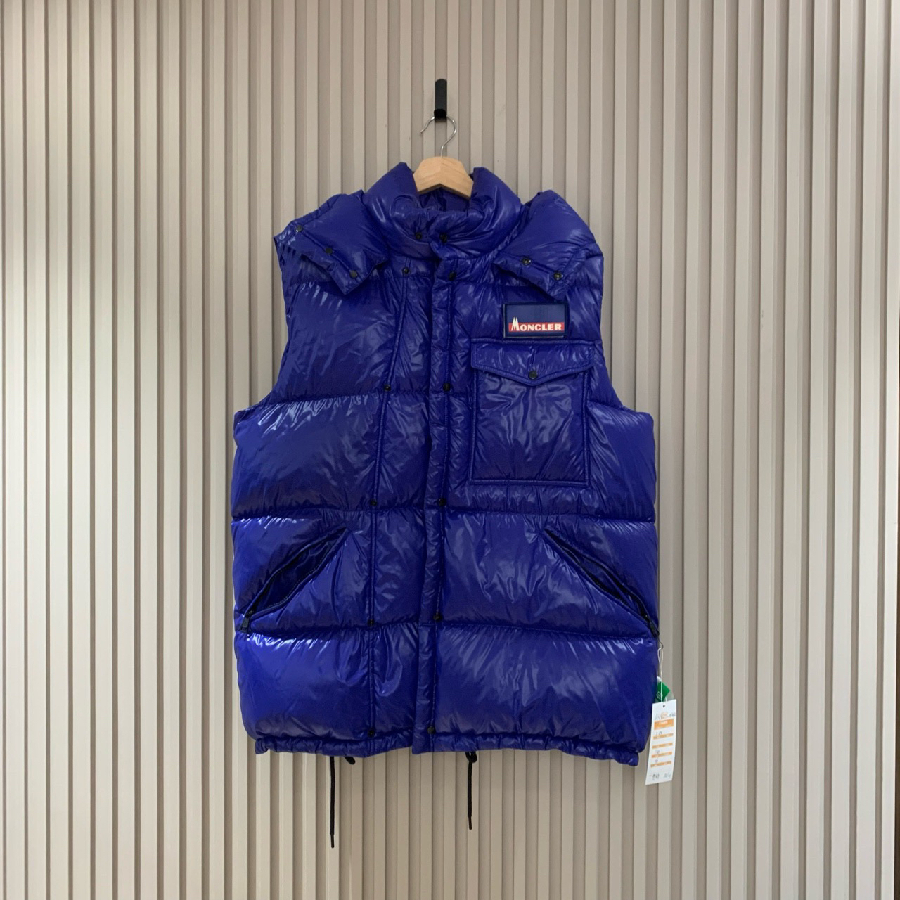 Moncler×Fragment联名电光蓝闪电羽绒马甲/2码/99新/13871/无领标