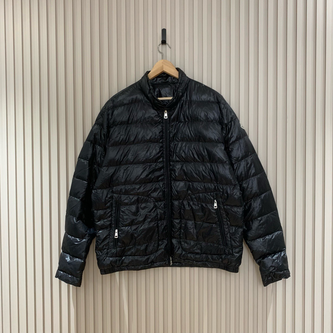 Moncler Acorus黑色徽标刺绣羽绒服/6码/99新/13037