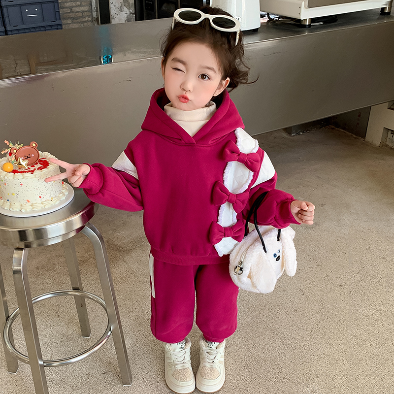 女童洋气加绒套装秋冬女宝宝冬装儿童加厚连帽卫衣两件套2023冬款
