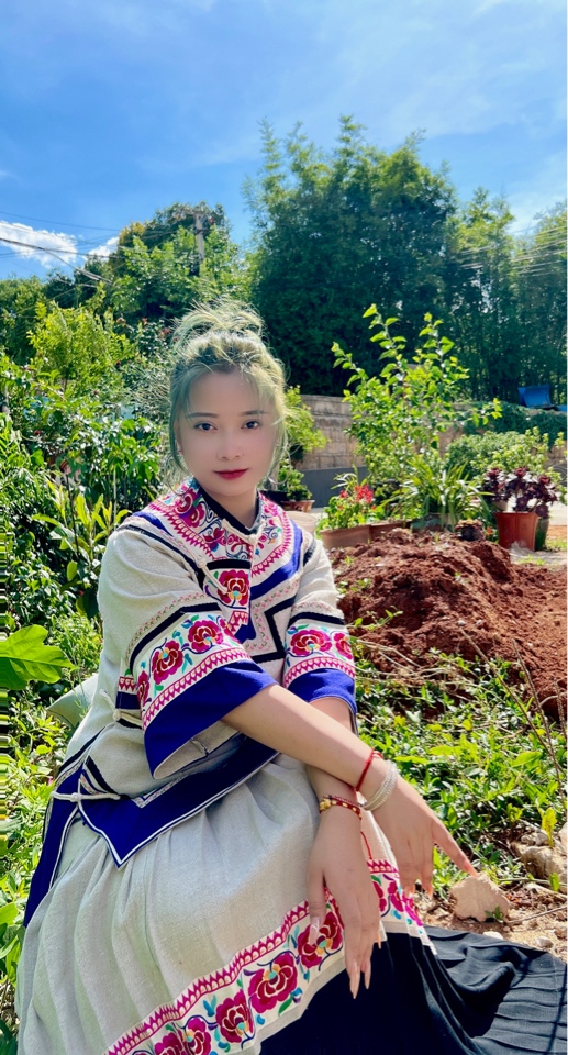 云南少数民族服饰民族风套装服饰新款热销款