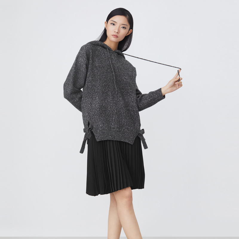S·DEER圣迪奥秋冬季女装时尚休闲通勤百搭连帽针织衫S21483558