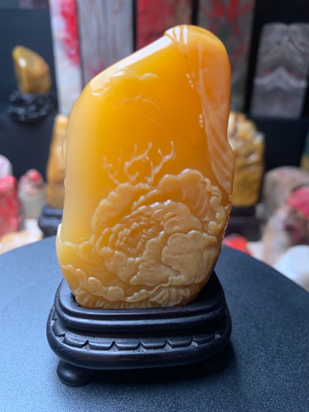田黄石手工雕刻精品雕件