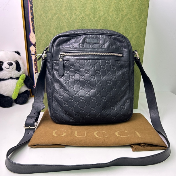 95新 GUCCI/古驰 古驰全皮男士斜挎25×27 编码：9531954