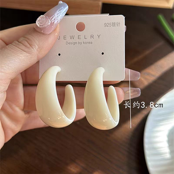 非金属树脂耳饰 《月亮》时尚潮流耳环