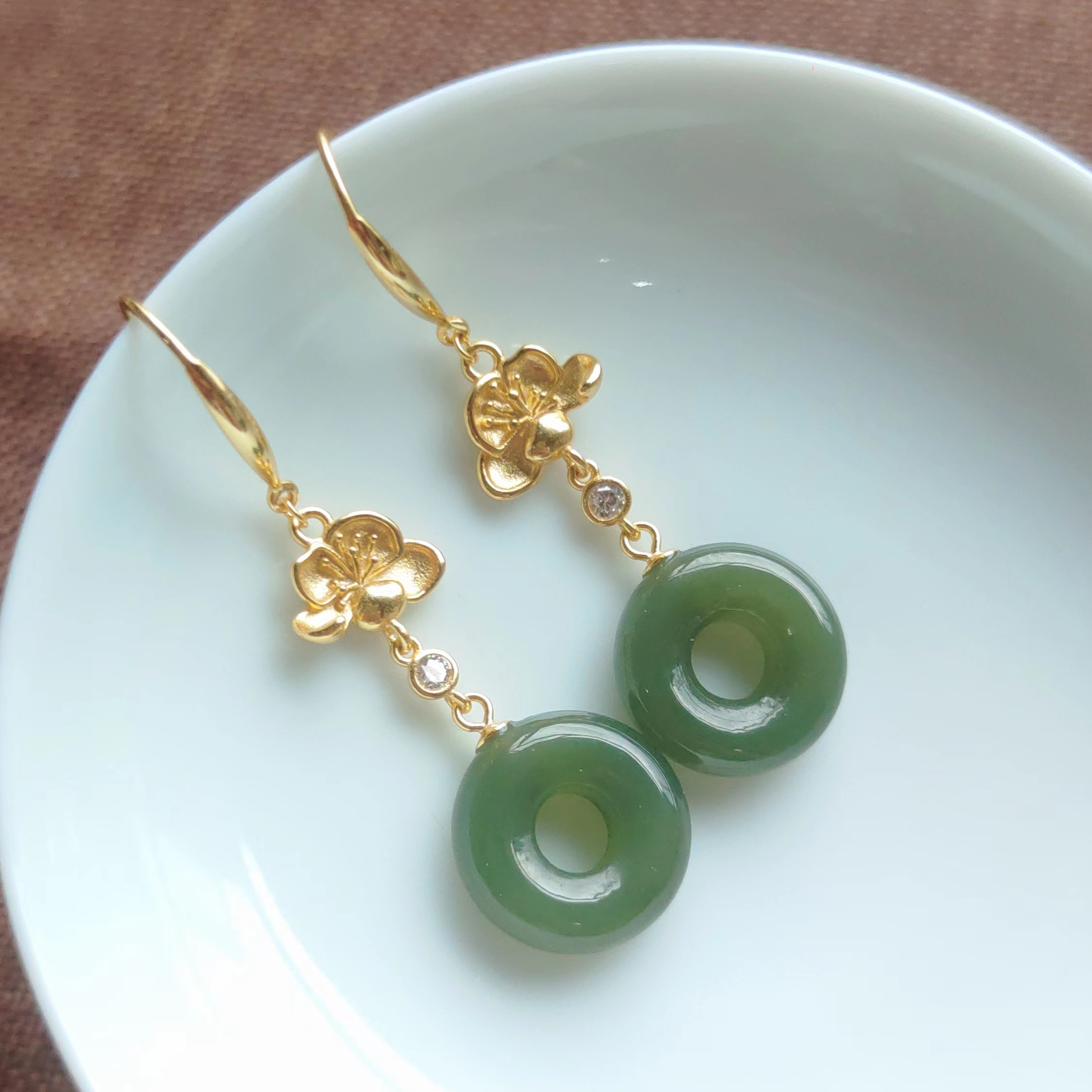 S925银天然和田玉湖水绿平安扣耳环耳坠防过敏811362