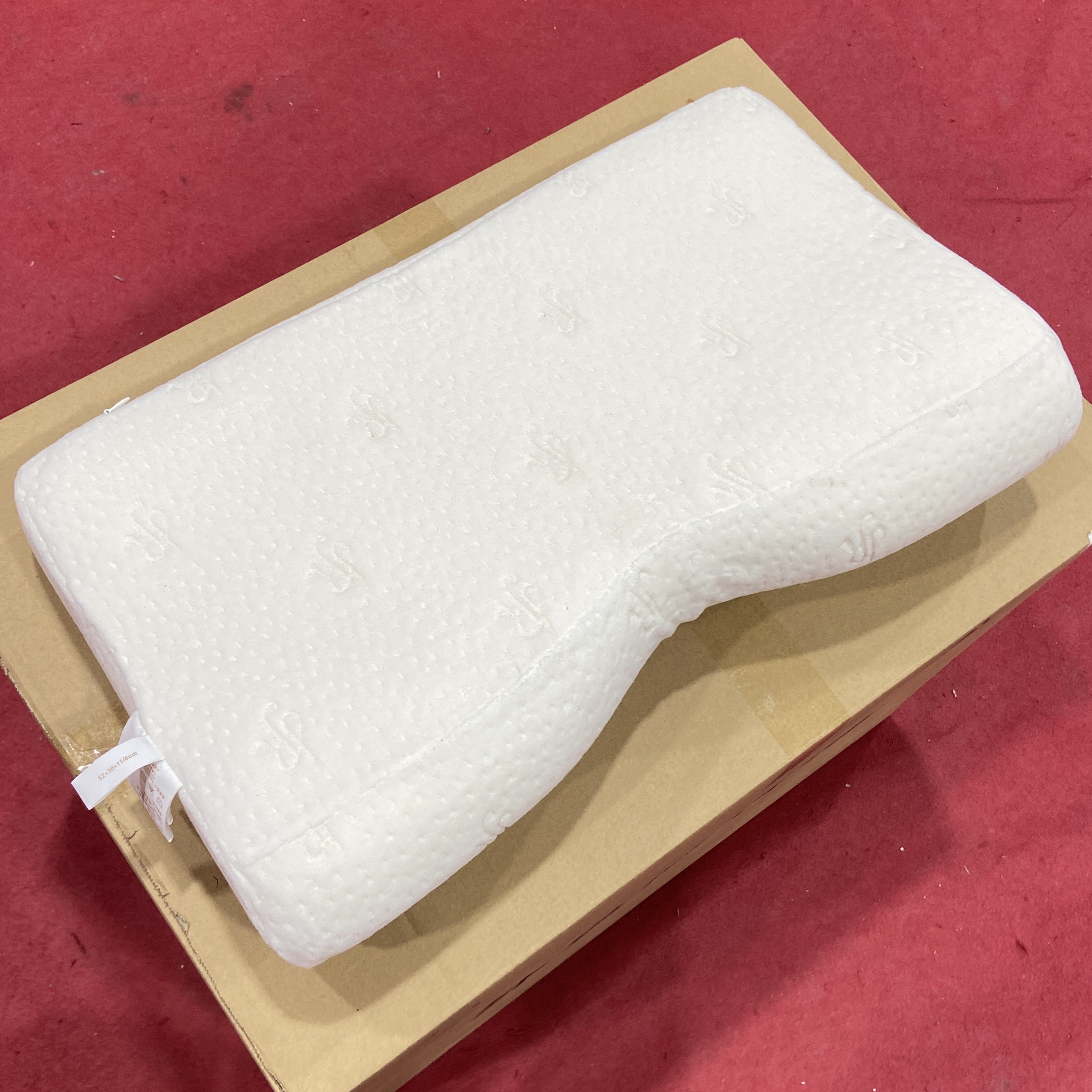 B17-27 枕头 微瑕疵 介意勿拍