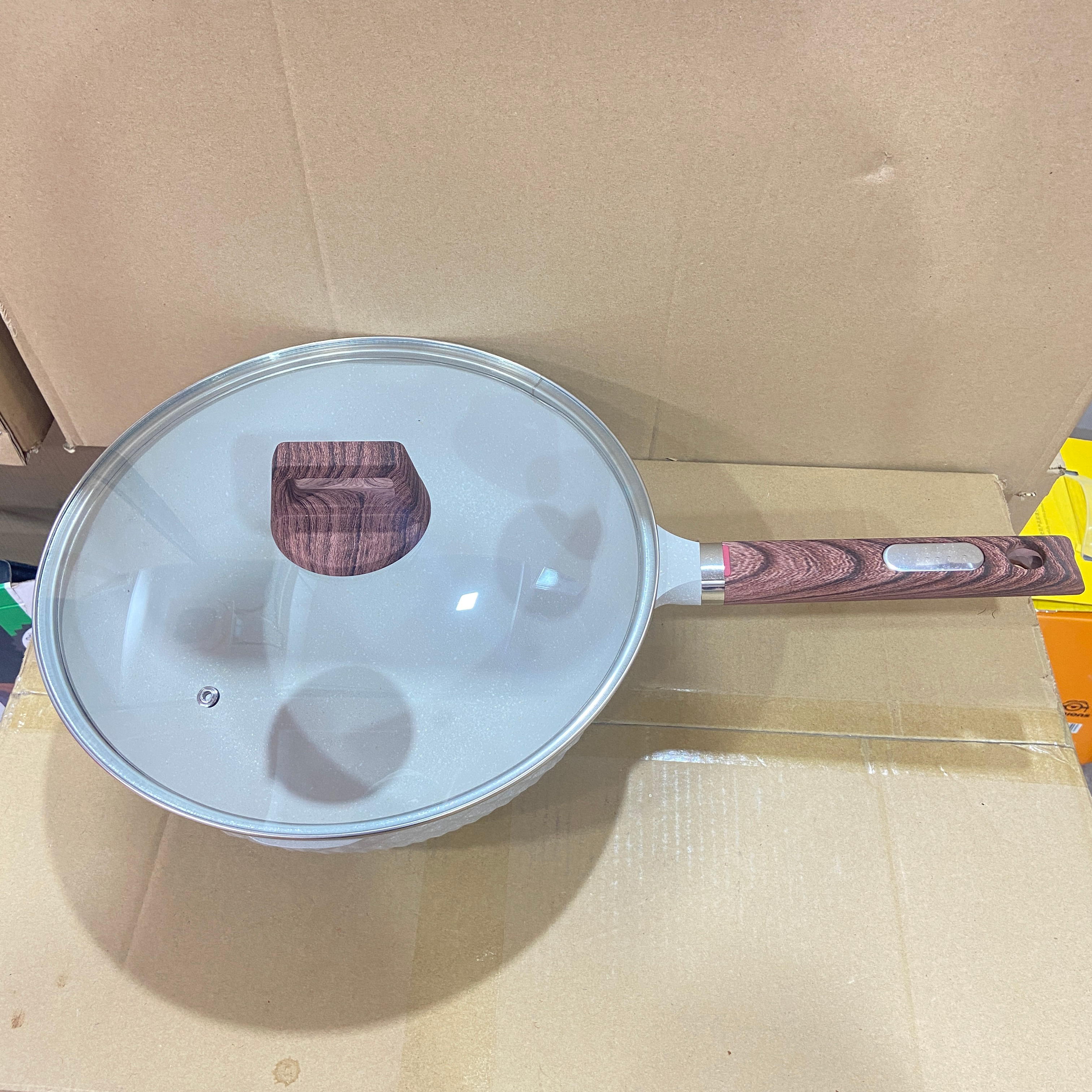 A25-14 30cm炒锅 有盖 微瑕疵 不接受中差评 介意勿拍