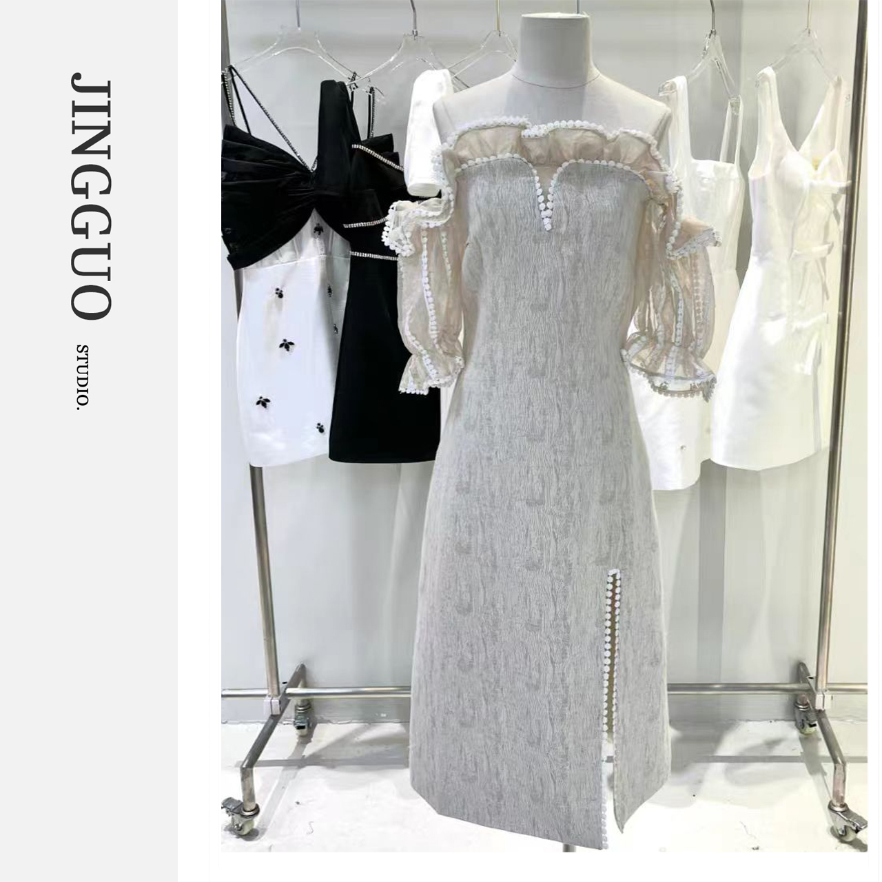 【6506】优雅花瓣缝边开叉一字领 网纱袖连衣裙