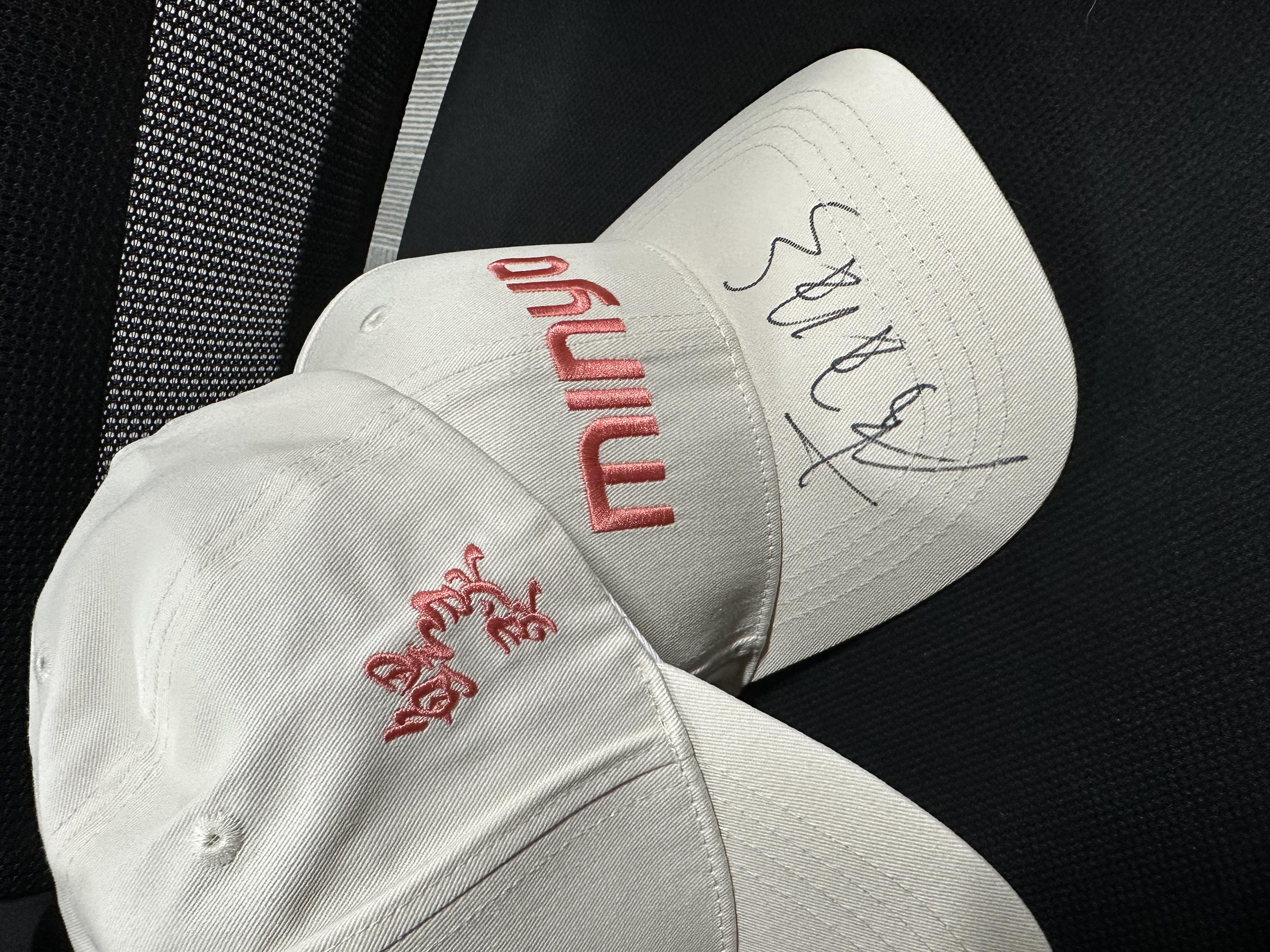 李玲玲签名钓鱼帽