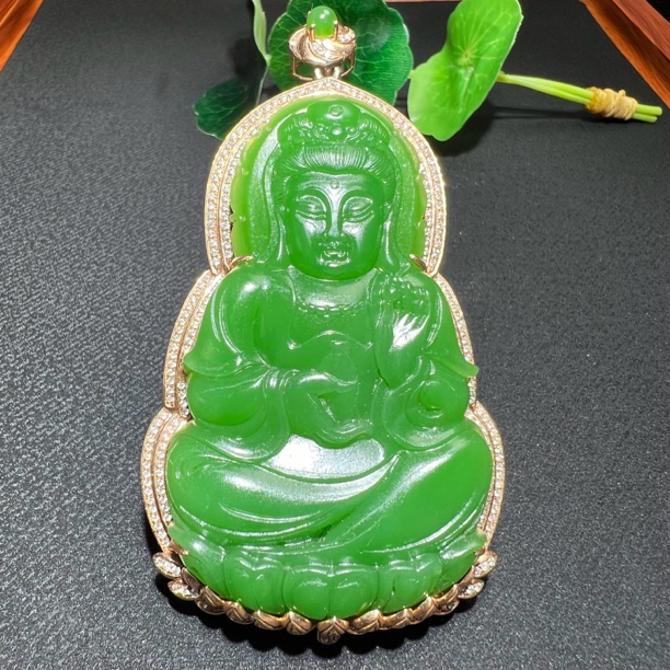 和田玉碧玉观音，高品质乌兰海苹果绿，无棉裂完美主义时尚潮流大气